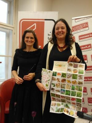 Foto mit Fltistin und Plakat_klein.jpg